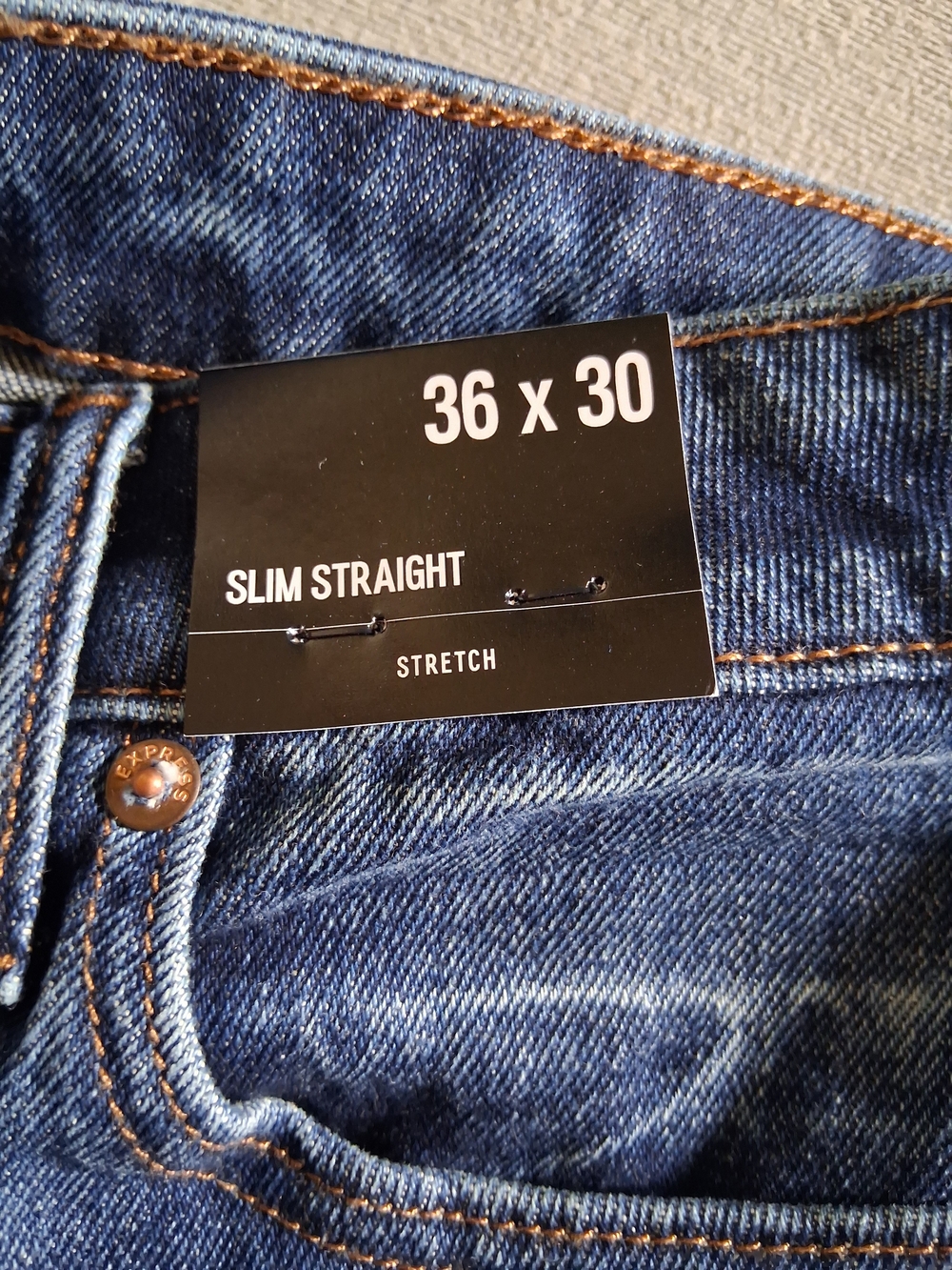 Express Men's Slim Straight Jeans in Washed Blue Denim 36x30" NEW